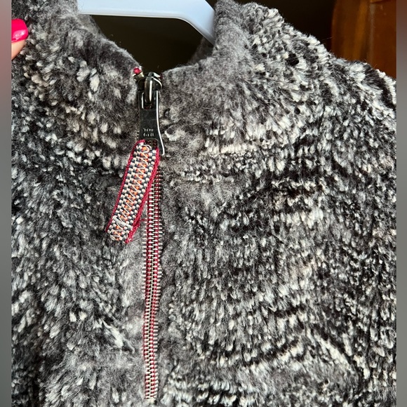 True Grit Sherpa pullover. 1/4 quarter zip. - Picture 2 of 4